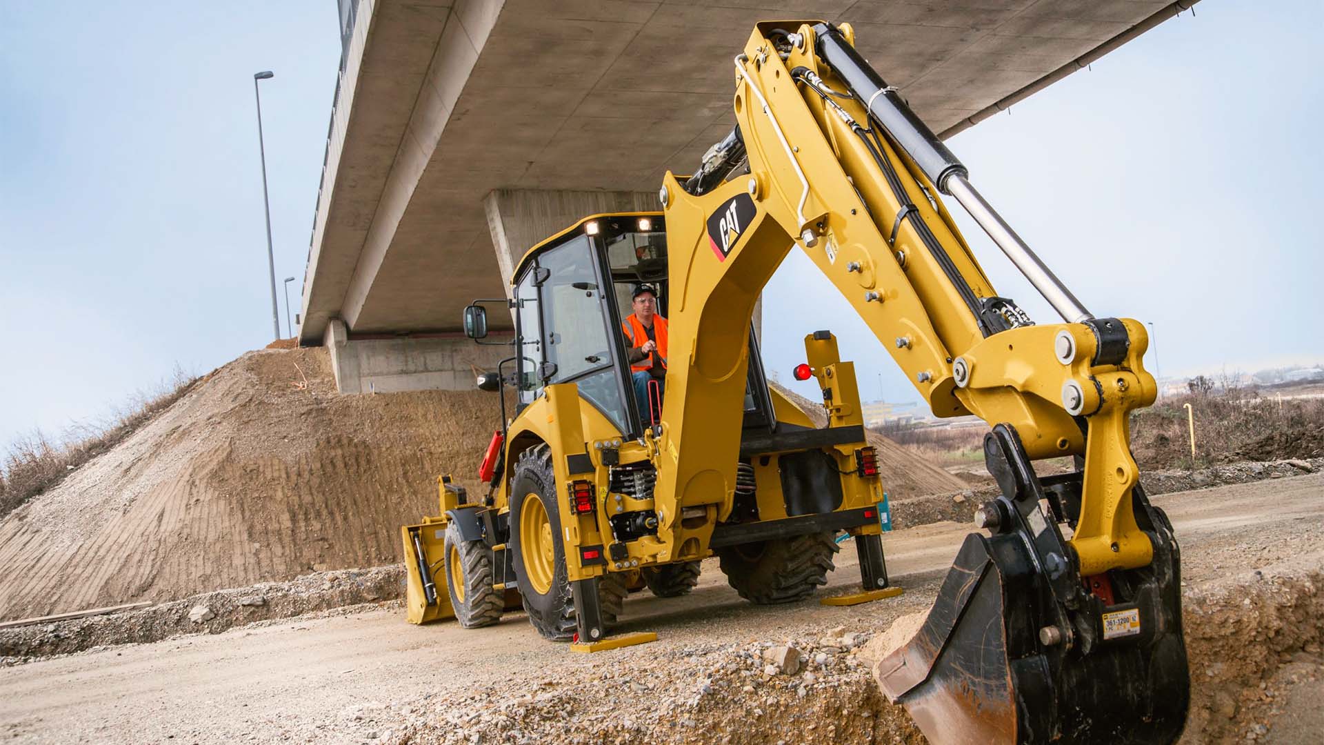 Cat 428 — вид сбоку